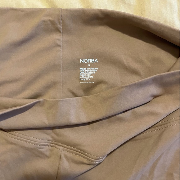 Norba “Essential Legging” in Sand (premium activewear) - Picture 3 of 6